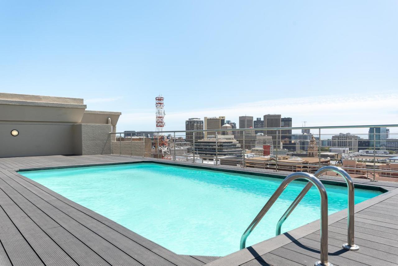Four Seasons Apartment